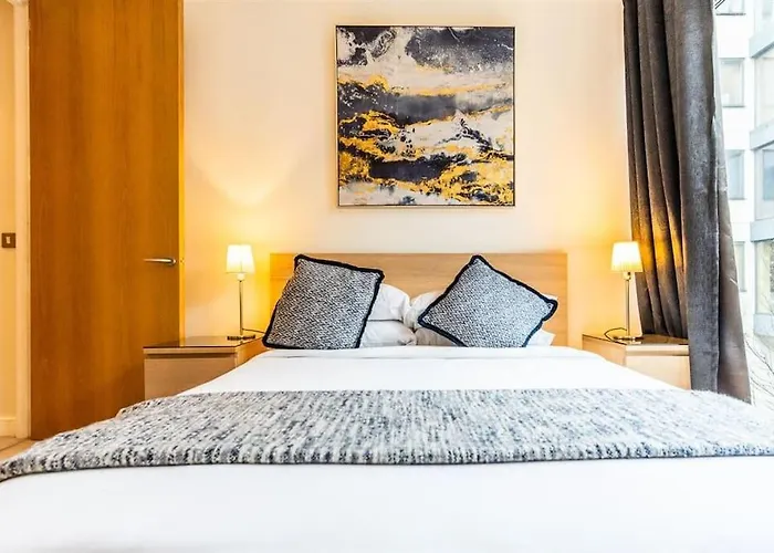 Grand Canal 2 Bedroom Flat