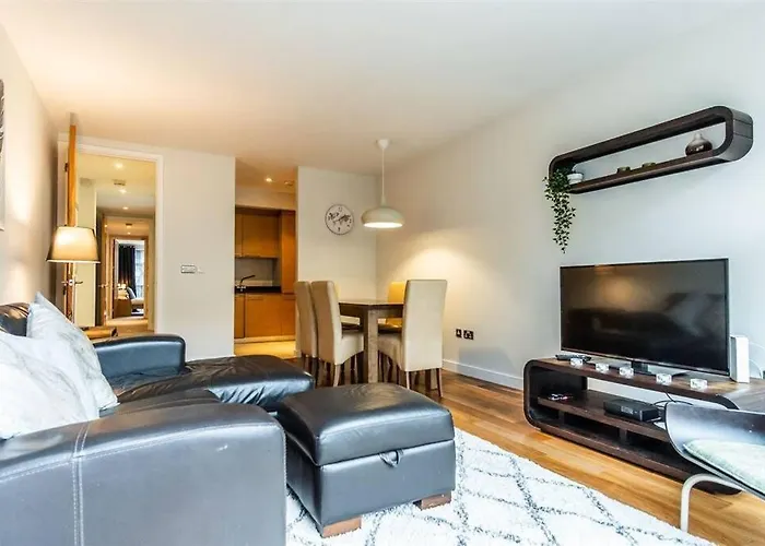 Grand Canal 2 Bedroom Flat * Dublin